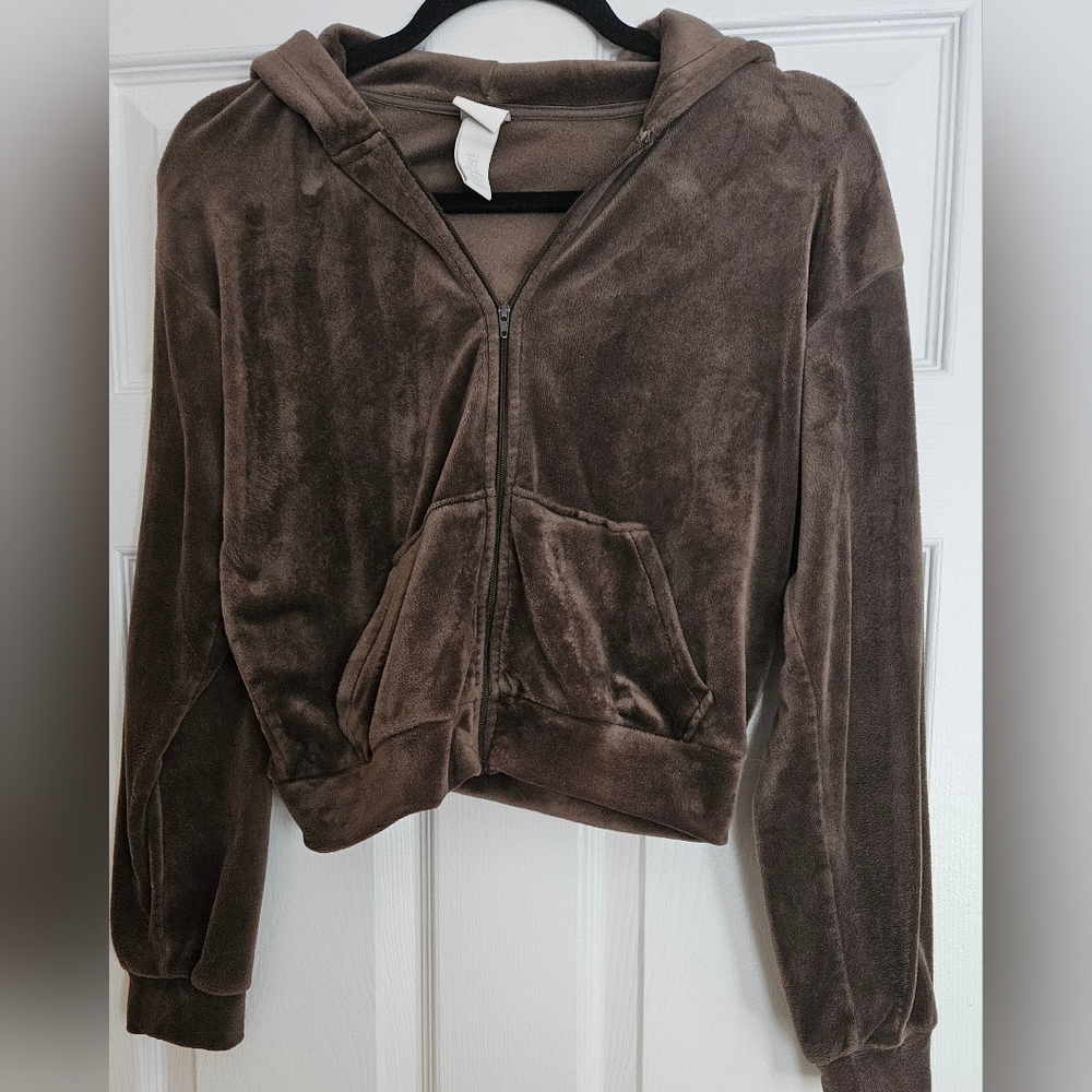 H&M Brown Velour Hoodie Crop Top. Size S. Very Good Condition.